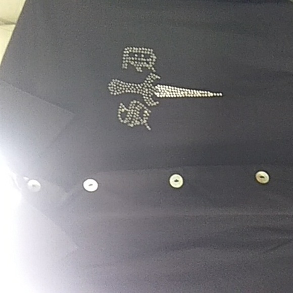 Ed Hardy Ladies shirt - Picture 3 of 3